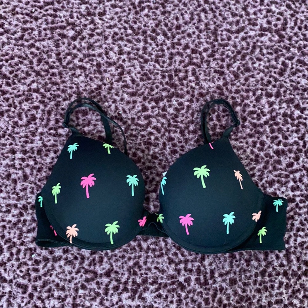 pinkVS black palm tree t-shirt push-up bra